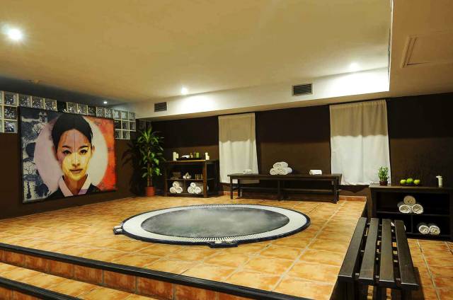 Jacuzzi