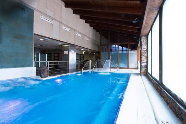 Piscina interior