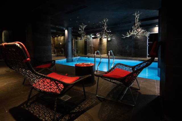 Piscina interior