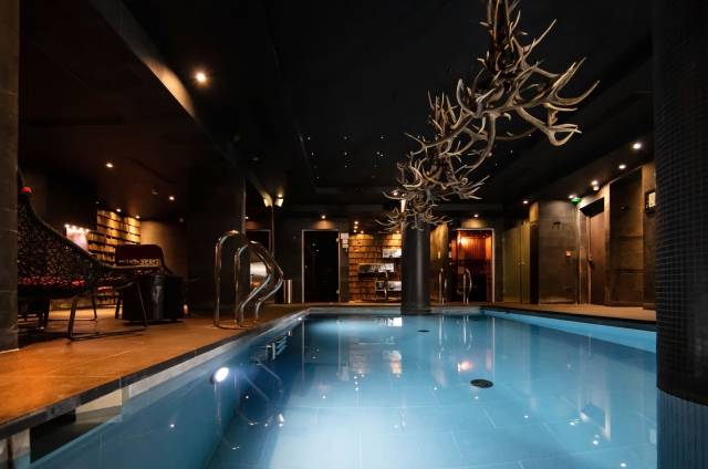 Piscina interior