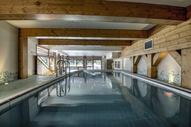 Piscina interior	