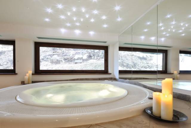 Jacuzzi