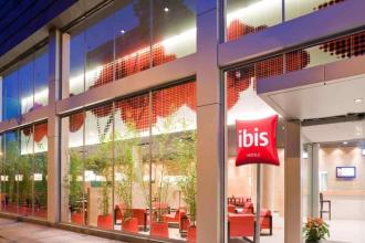 ibis Barcelona Pza Glories 22