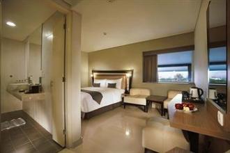 Hotel Neo + Kuta Legian