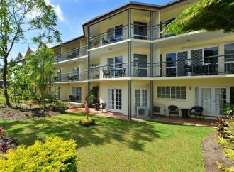 Cairns Queenslander Hotel & Apartments