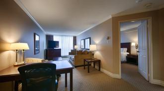 Best Western Plus Ottawa Downtown Suites