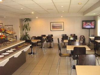 Quality Suites Laval