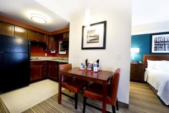 Residence Inn by Marriott Mississauga-Airport Corporate Centre West