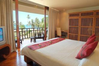 The Sunset Beach Resort & Spa Taling Ngam