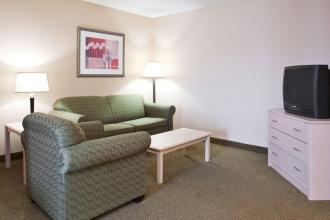 Holiday Inn Express Cleveland-Vermilion