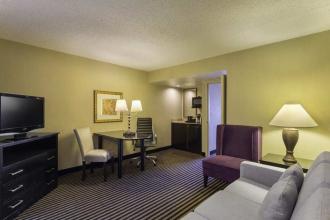 Embassy Suites Piscataway - Somerset