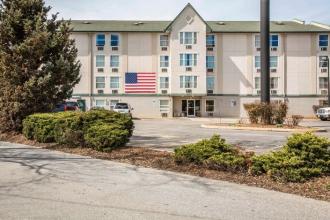 Rodeway Inn & Suites At Biltmore Square