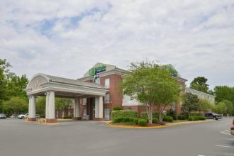 Holiday Inn Express & Suites L