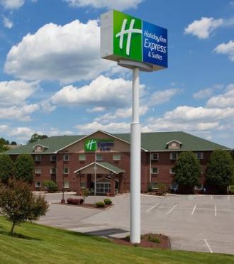 Holiday Inn Express & Suites C