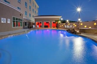 Holiday Inn Express & Suites H