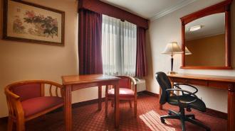 Best Western Plus South Bay Hotel