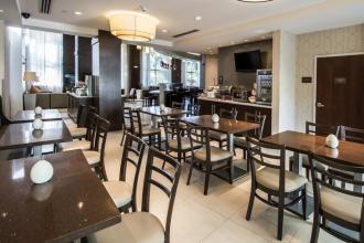 Clarion Inn & Suites Miami Airport  