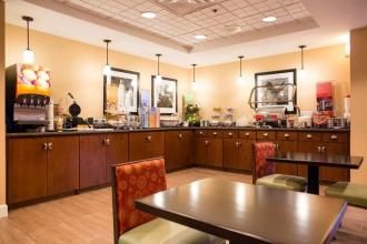 Hampton Inn Columbus-North