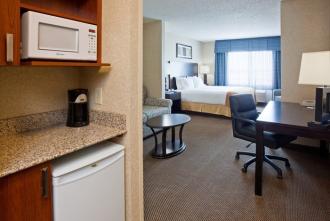 Holiday Inn Express & Suites G