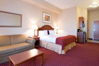 Holiday Inn Express & Suites M