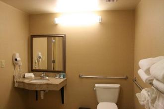 Hampton Inn & Suites Indianapolis-Airport