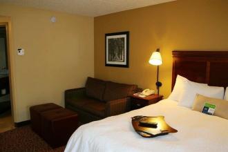 Hampton Inn Milwaukee Brookfield