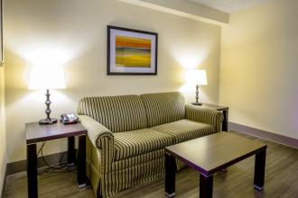 Holiday Inn Express & Suites A