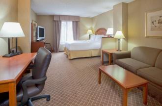 Holiday Inn Express & Suites C