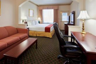 Holiday Inn Express & Suites F