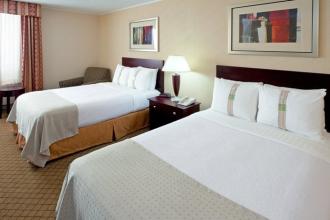 Red Roof Inn PLUS+ Newark Liberty Airport - Carteret