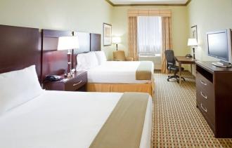 Holiday Inn Express & Suites F