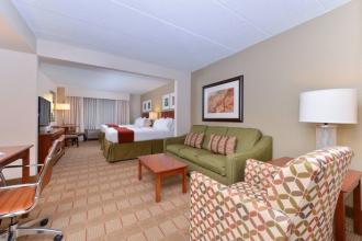 Holiday Inn Express & Suites I