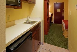 Holiday Inn Express & Suites Arlington