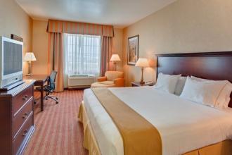 Holiday Inn Express & Suites C