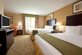 Holiday Inn Express & Suites D