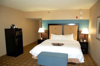 Hampton Inn & Suites Charlotte Airport