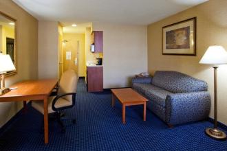 Holiday Inn Express Syracuse Airport