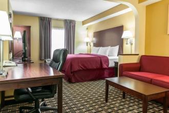 Clarion Inn & Suites Northwest