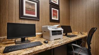 Best Western Plus Hobby Airport Inn & Suites