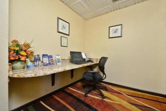 Best Western Knoxville Suites