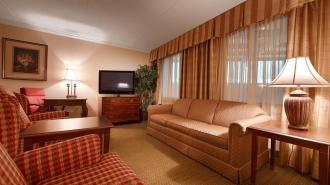 Best Western Plus White Bear Country Inn