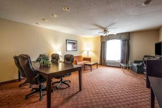 Comfort Suites I-240 East-Airport