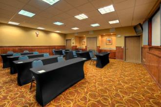 Hampton Inn & Suites Palmdale