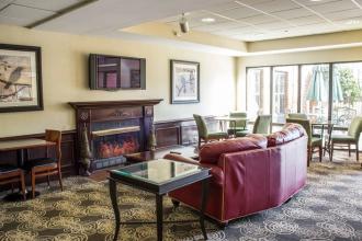 Comfort Suites Greensboro Airport