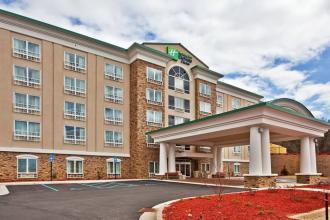 Holiday Inn Express & Suites C