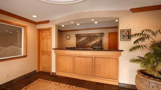 Best Western Plus Lincoln Sands Suites