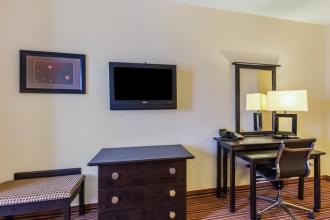 Comfort Suites Alexandria Airport