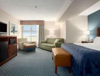 Ramada Geneva Lakefront