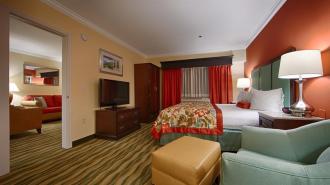 Best Western Plus Windsor Gardens Hotel & Suites And Conference Ctr