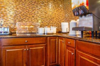 Rodeway Inn Meadowlands